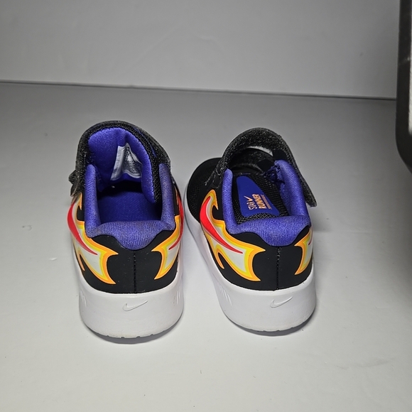 Nike Star Runner 2 Fire Boys Size 5c Strap Front Hook And Loop - Picture 10 of 10